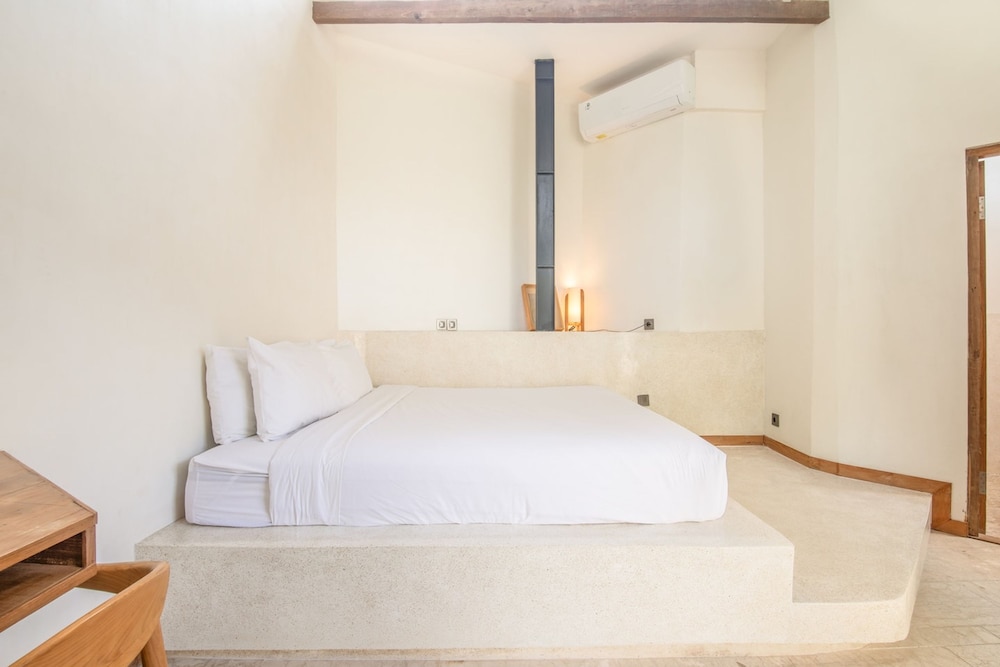 BA Villa 6 1BR Villa Luxurious 1-br Villa 800m to Canggu Beach