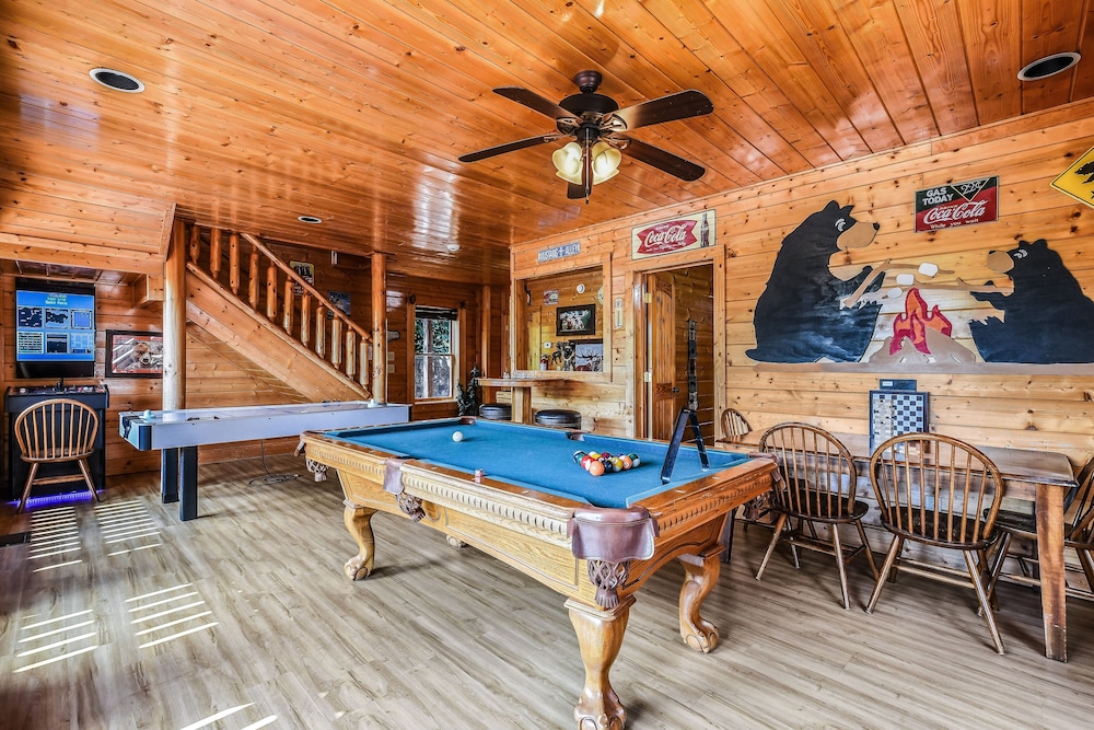 Extravagant View 3 Bedrooms 3 Bathrooms Cabin