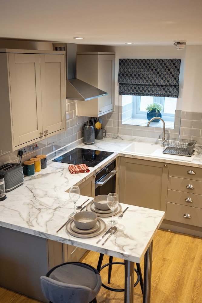 Beautiful One BR Cottage in Cerney Wick