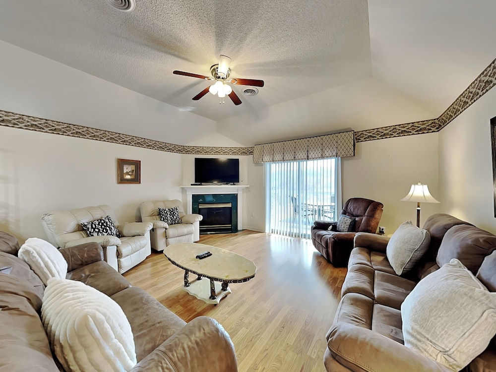 Hilltop Paradise by Jackson Mountain Rentals