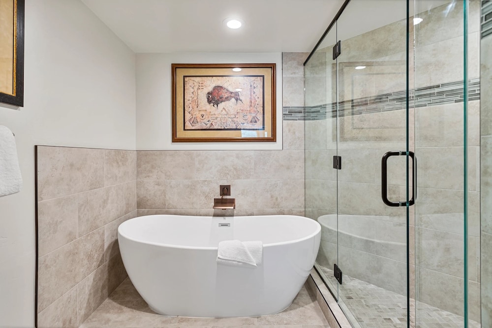 Trail's End Lodge at Deer Valley Resort - One Bedroom Residence with Spa #205 1 Condo