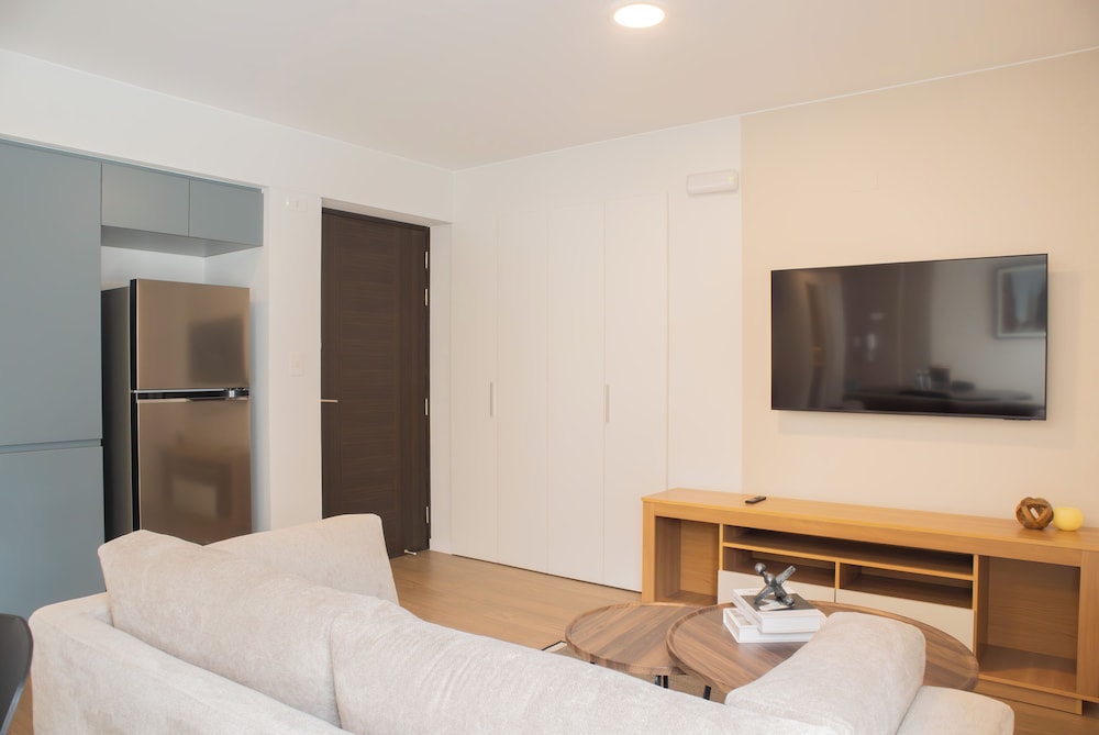 Select by Wynwood House