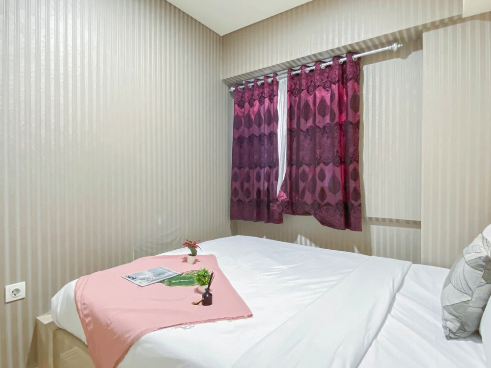 Comfort And Tidy 2Br With Extra Room Apartment Meikarta