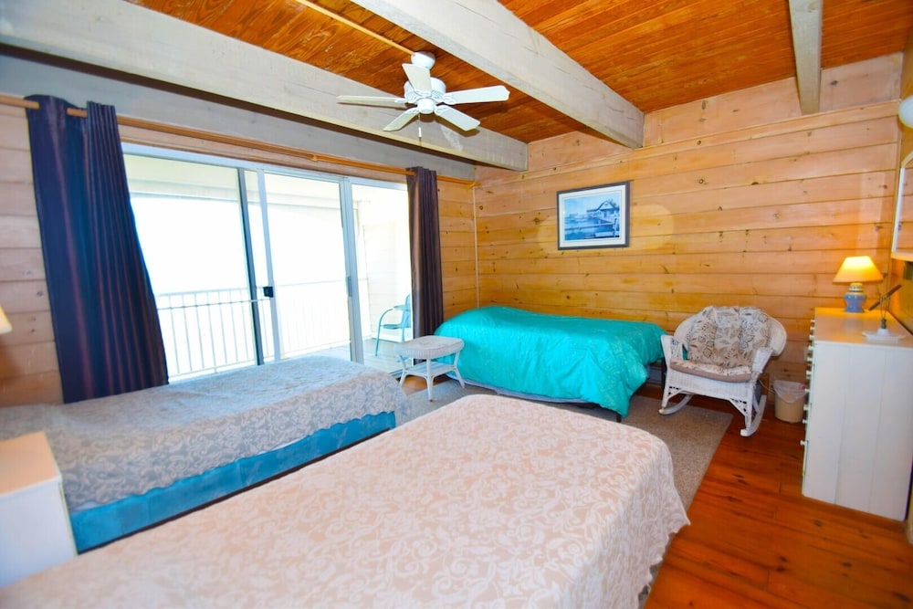 Beachwalk II 12 4 Bedroom Condo by RedAwning view 2