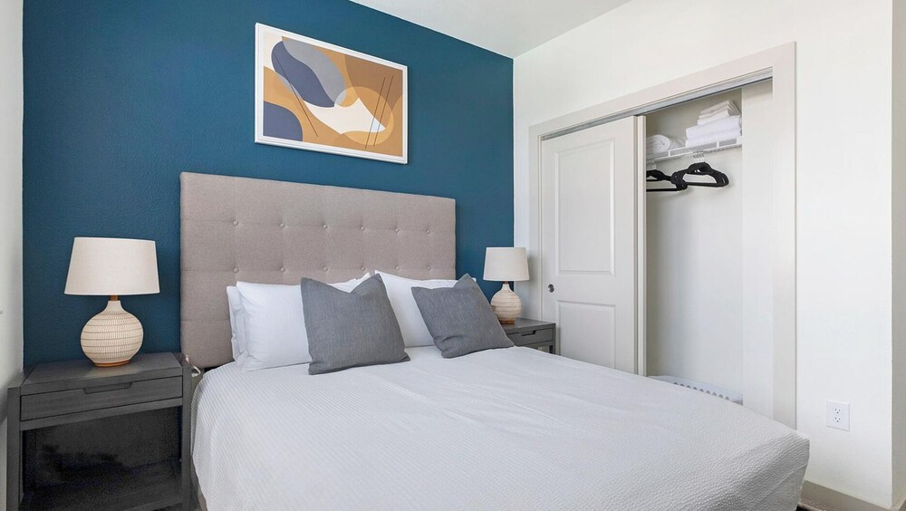 Landing Apartments Waller