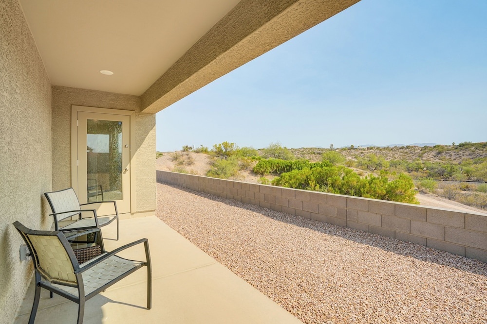 Tee Off & Soak in Mtn Views: Arizona Desert Oasis!