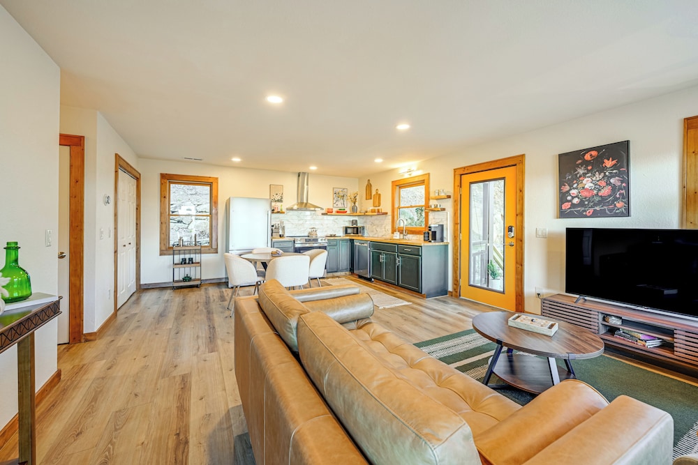 Sauna + Views: Private Franklin Cabin on 10 Acres