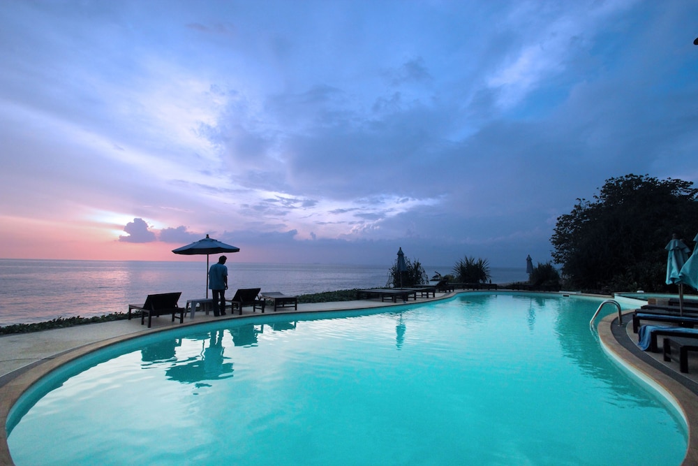 Amantra Resort And Spa