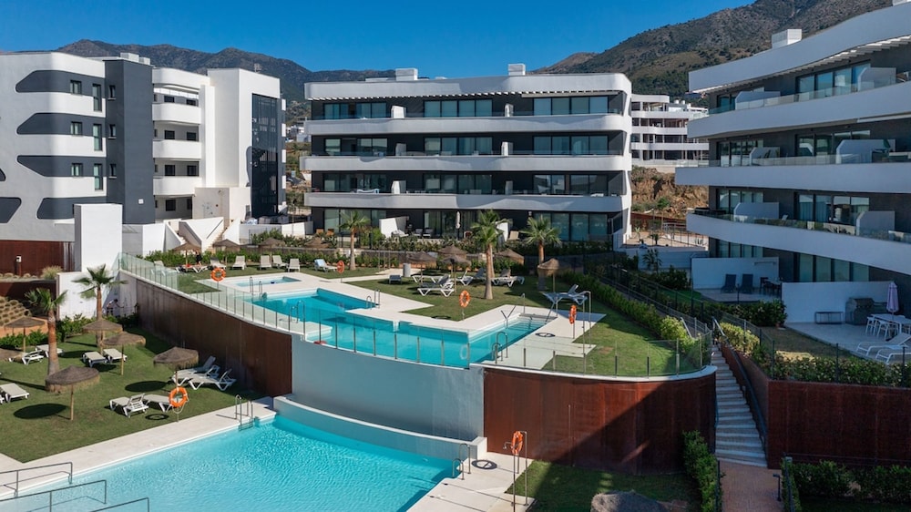 Luxury Apartment With Terrace in Higueron