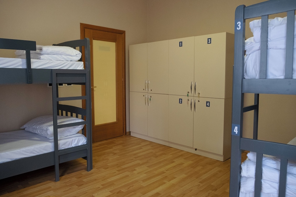 Mandarine Hostel