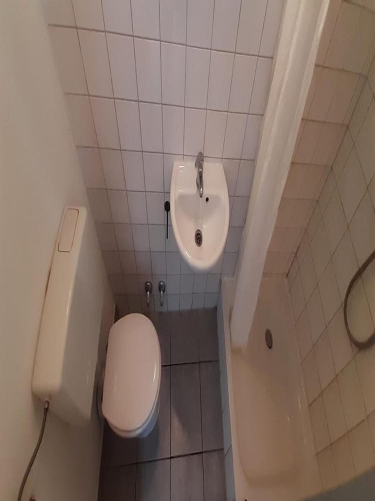 2-Rent Group Hostel Apartments SEN14