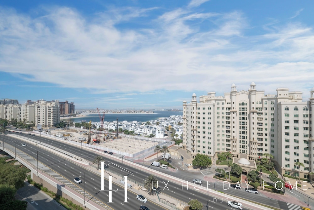 LUX The Shoreline Sea View Suite