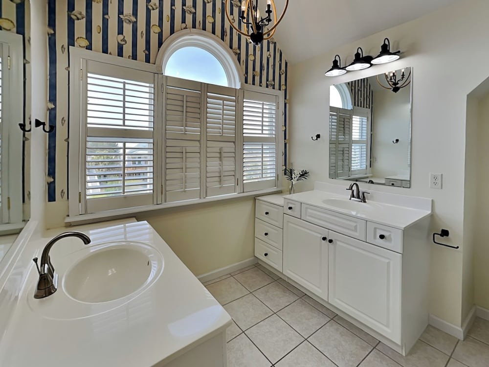 Ocean Splendor by Topsail Realty