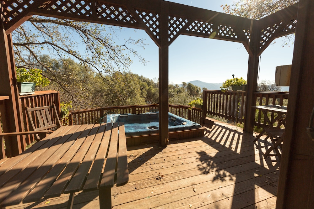 Apple Blossom Inn