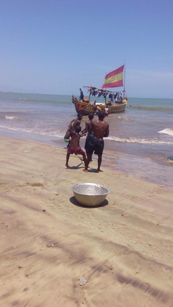 Abuesi Beach Resort