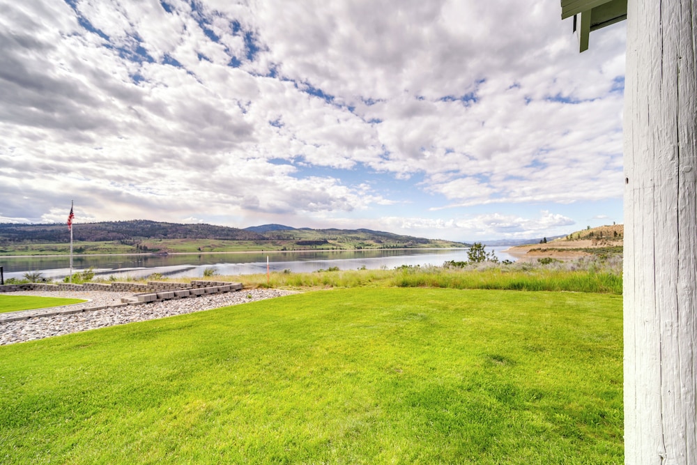 Seven Bays Vacation Rental on Lake Roosevelt! view 3