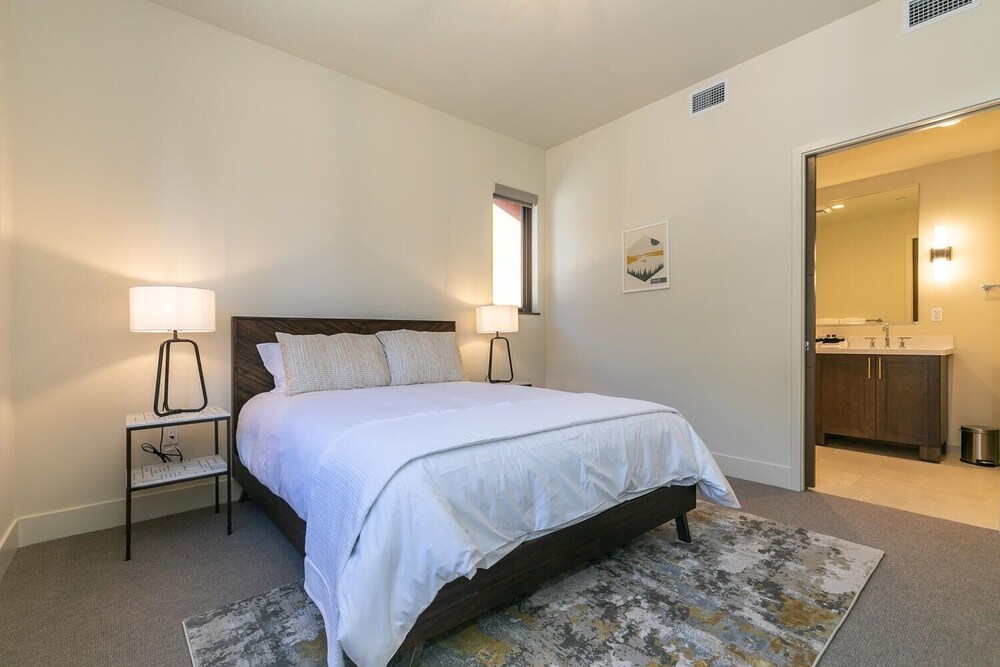 Crystal Bay Penthouse 301 3 Bedroom Condo