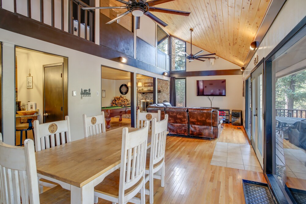 Ruidoso Cabin Retreat w/ Multi-level Deck view 5