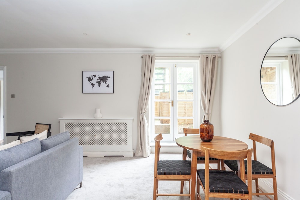 The Ealing Villa