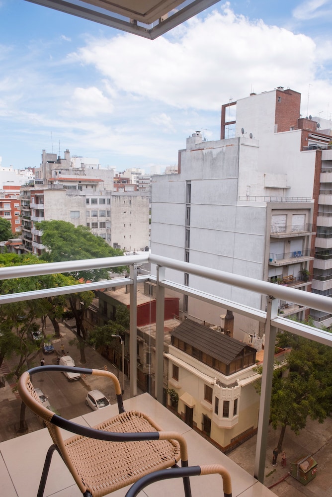 27 Suites Apart Hotel