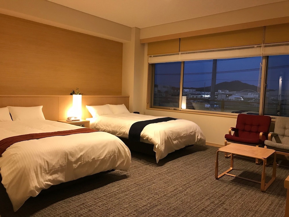 Japanese Style Hotel Isomura view 3