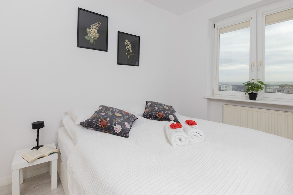 Warsaw Ursynów Apartment by Renters