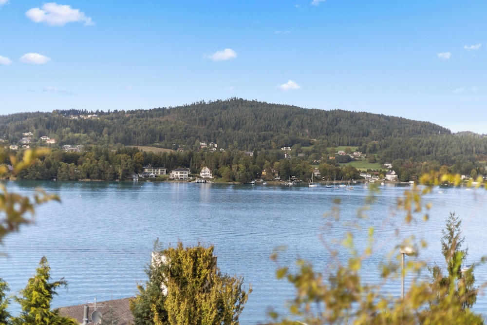Maria Blick Lake View Apartments