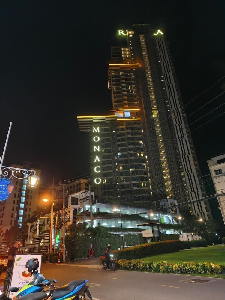 Seven Seas Cote Apartment