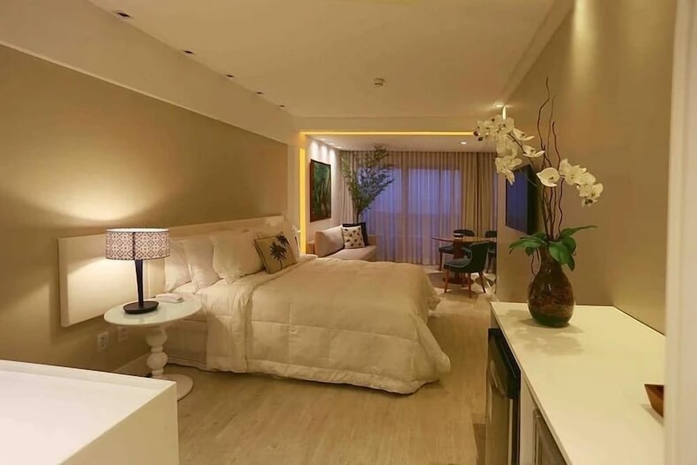 HY Beach Flats
