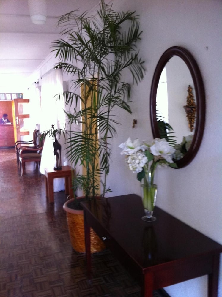 Kuku Royal Lodge