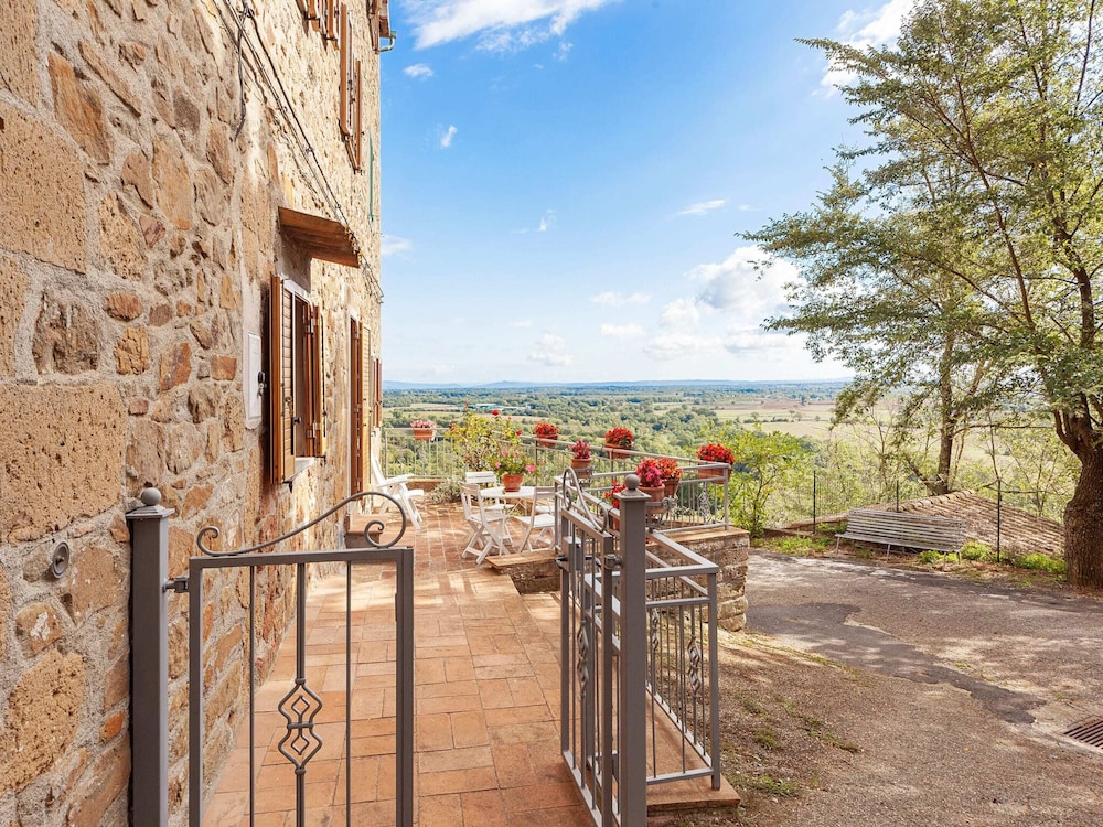 Charmante Home With Garden view 2