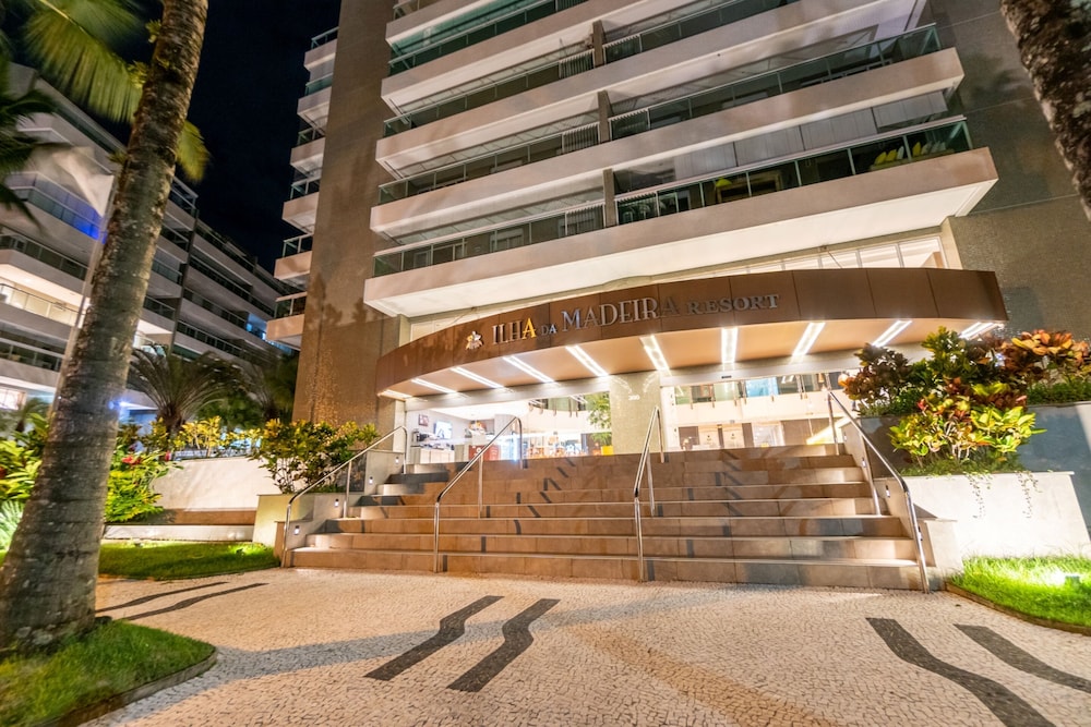 Hotel Pool Ilha Da Madeira Resort - Image 1