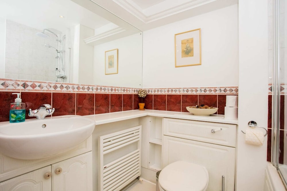 1 Bedroom Apartment near St. Paul's Cathedral
