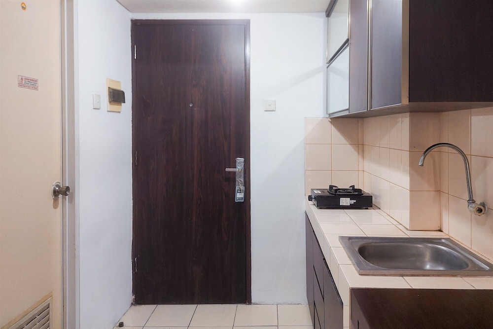 Cozy Living Studio At Serpong Greenview Apartment
