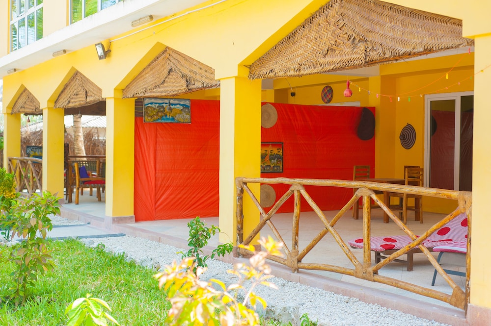 Bwejuu Beach Palm Villa