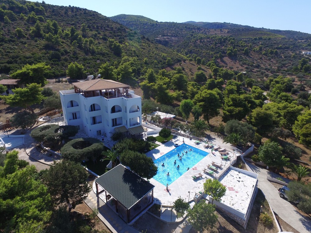 Villa Agnanti