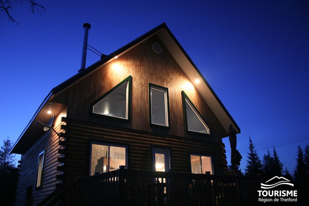 Le Domaine Adstock