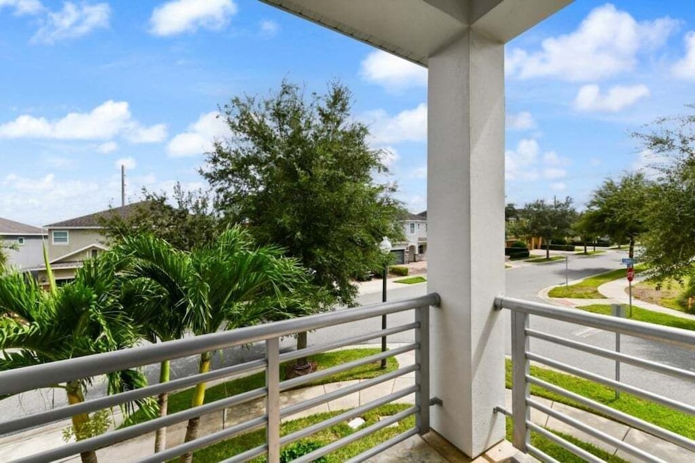 Elegant 8br Retreat W/ Private Pool, Spa & Family-friendly Comfort 8 Bedroom Villa