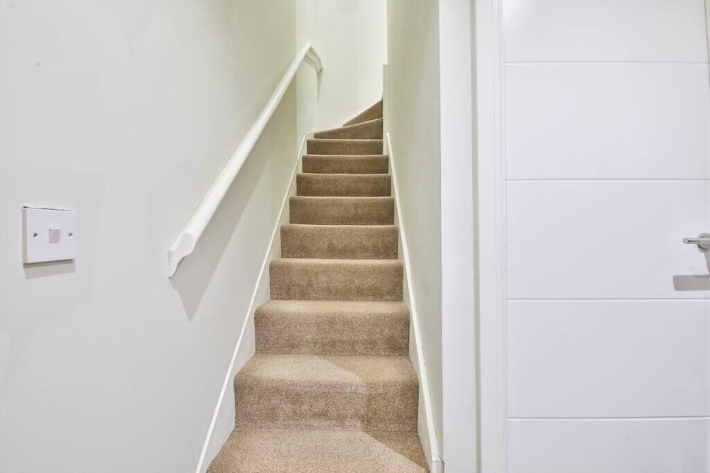 Whitchurch Place 2 Bed Flat in Cardiff