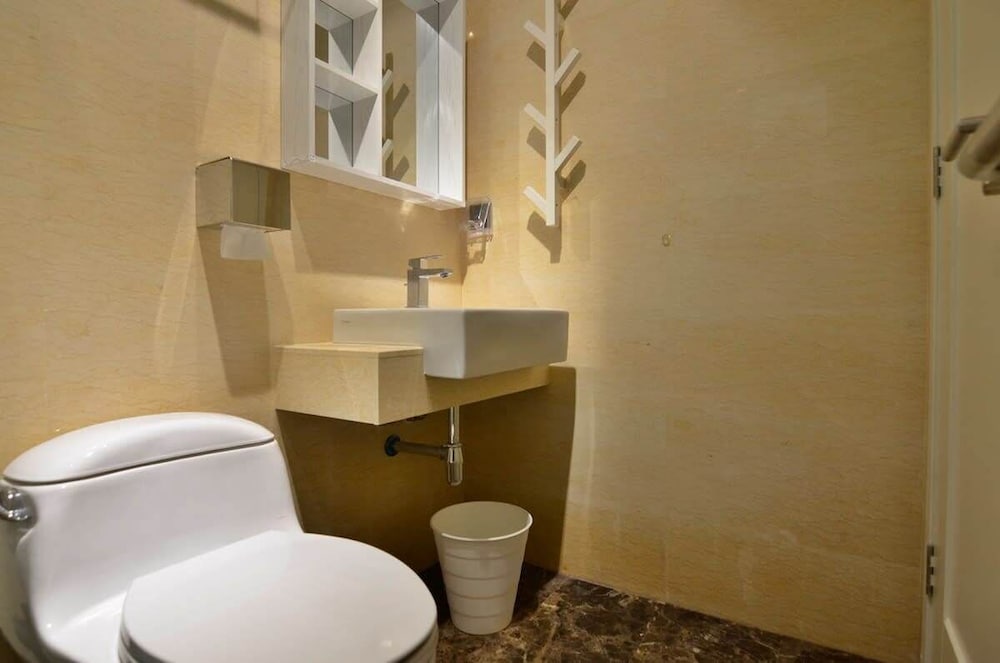 Comfy 2BR Tritower Suite Near JB Ciq, Jbcc & Capri