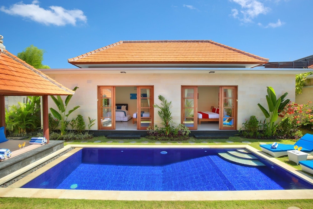 Nicola Villa Seminyak Beachside