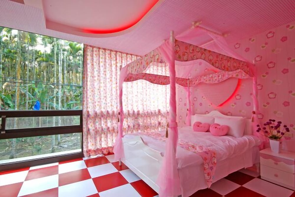 Full House Bed and Breakfast