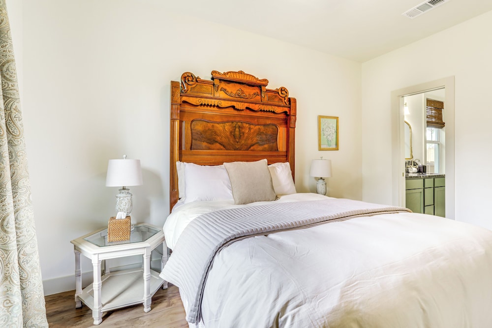 2 Mi to L'auberge Casino: Home w/ Large Yard!