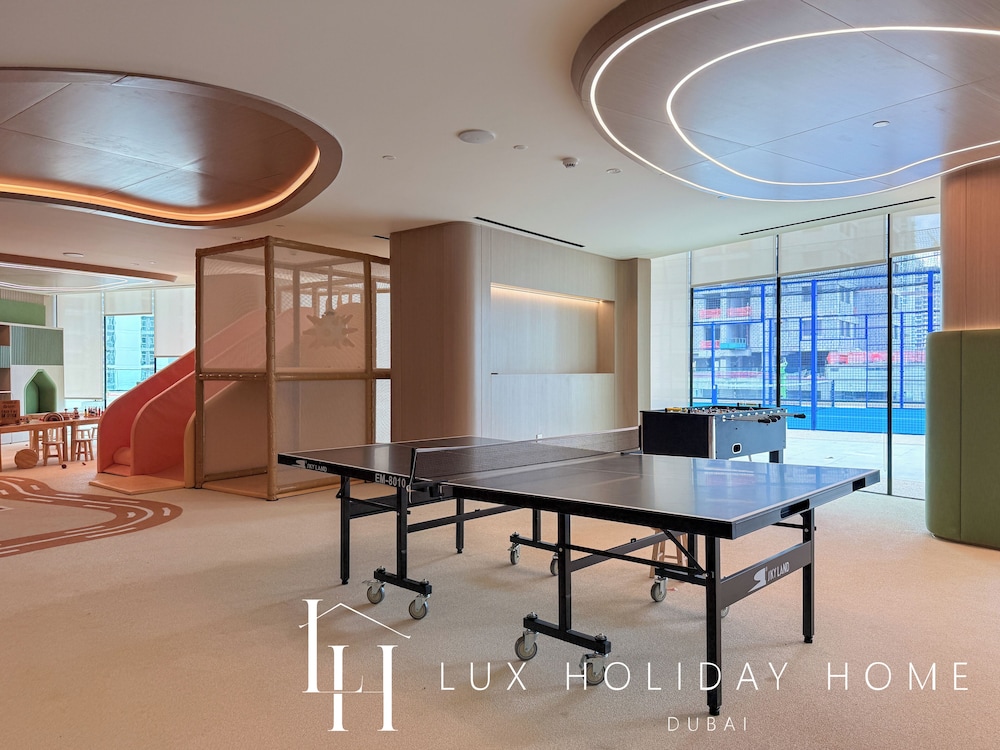 LUX The Phantom Sky Pool Suite