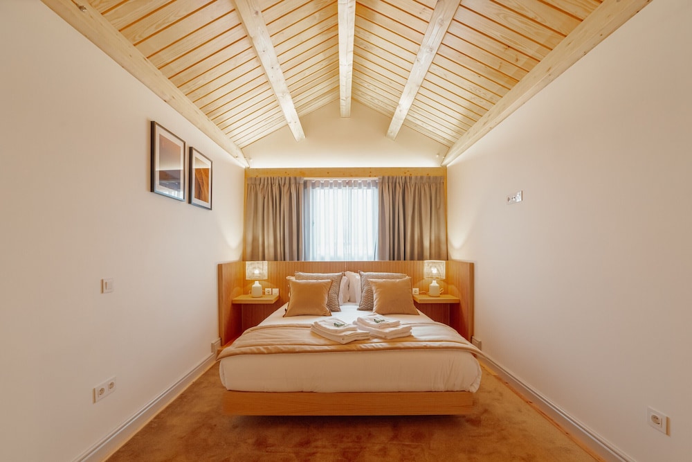 Heart OF Porto Apartment E Duplex by Vacationy