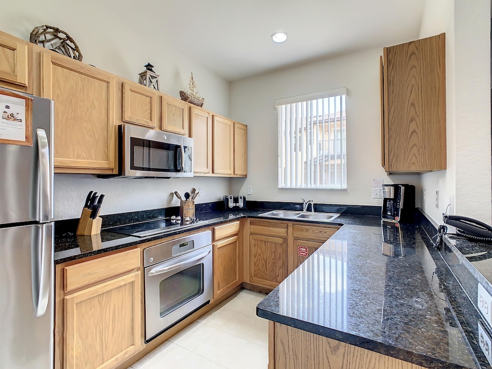 Regal Oaks Getaway Resort Living Near Disney