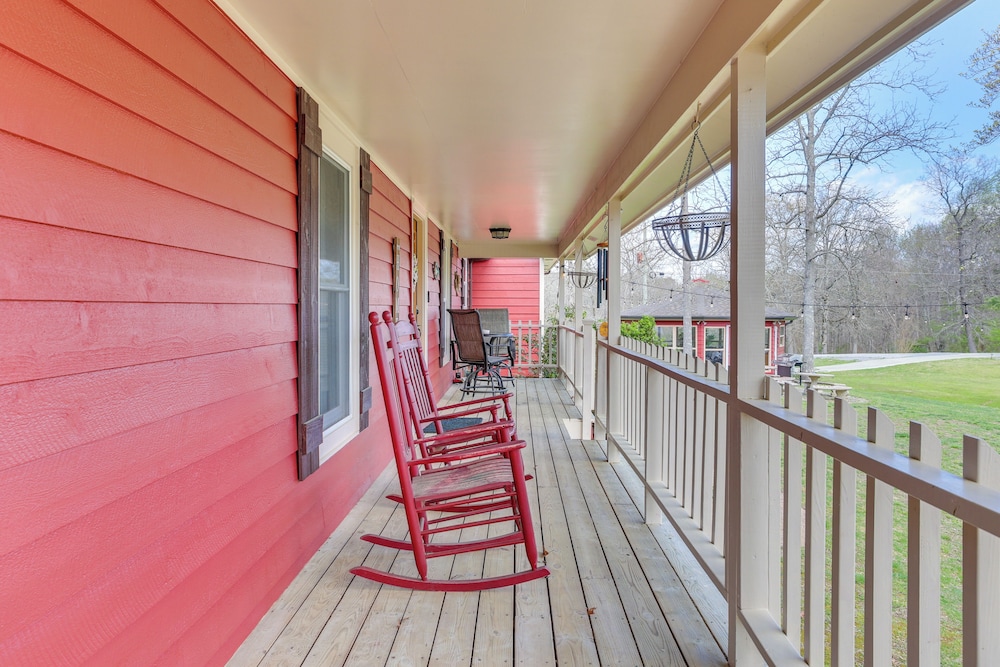 Fire Pit + Game Room: Lakefront Escape in Trenton!