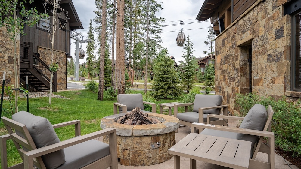 Highwoods At Shock Hill 4 Bedroom Townhouse by RedAwning