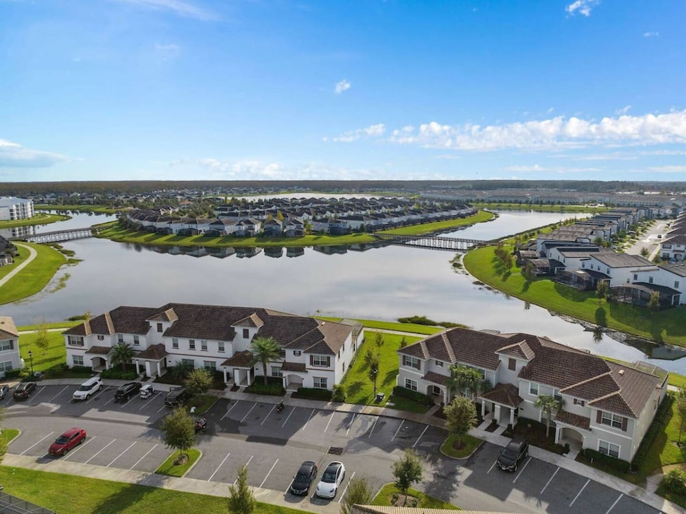Amazing 5bdr House w Pool -4857