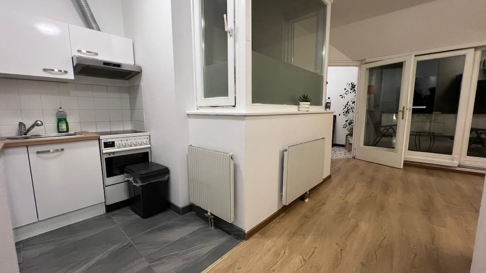 Cozy Room With Balcony Near Rennweg